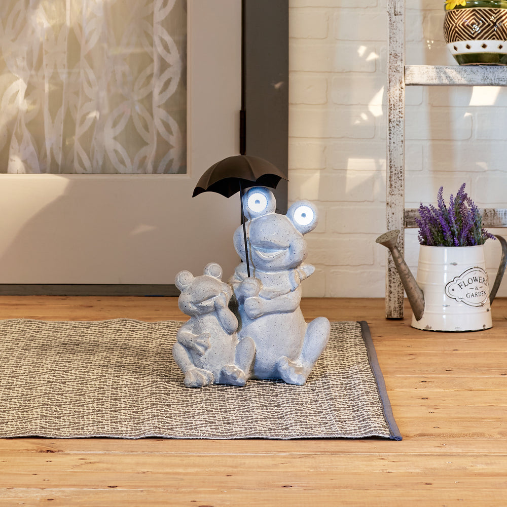 Frogs Under Umbrellas Solar Decoration
